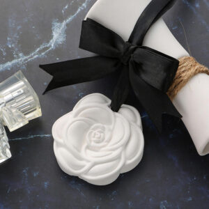 Wardrobe Aromatherapy Wardrobe Plaster Aromatherapy Tablets Home Bedroom Lasting Fragrance Room Incense and Car Incense Holder